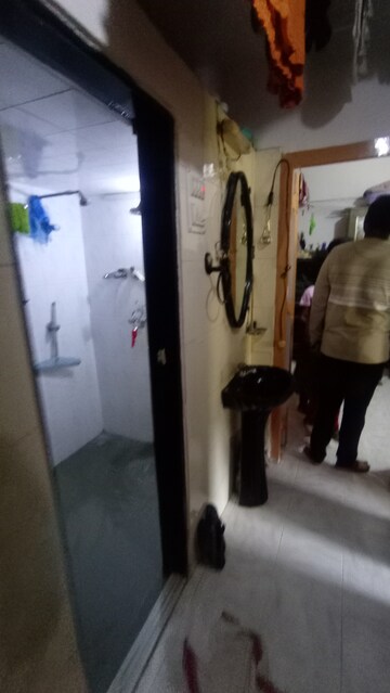 Bathroom in 1 BHK Apartment at Dombivli West – for Rent