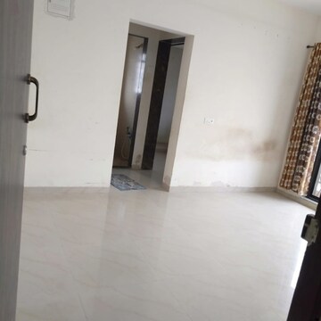 Room in 1 BHK Apartment at Squarefeet Grand Square, Anand Nagar – for Rent