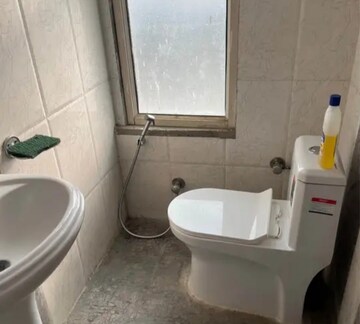 Bathroom in 1 BHK Villa at Aliganj – for Rent