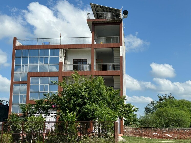 Nearby, sahu-city  1200 Sq.Ft. Plot In Sultanpur Road Lucknow 7969528