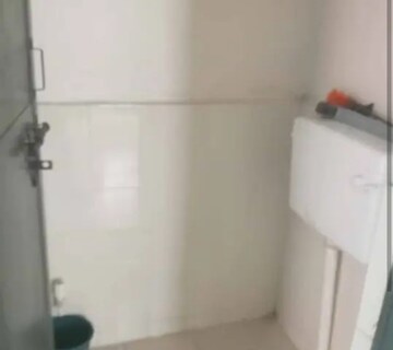 Master Bedroom in 1 BHK Villa at Aliganj – for Rent