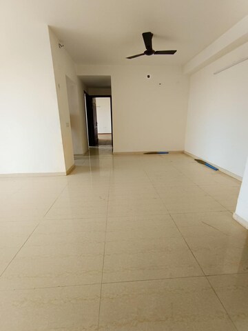 Room in 3 BHK Apartment at Puri Anand Villas Phase II, Sector 81 – for Rent