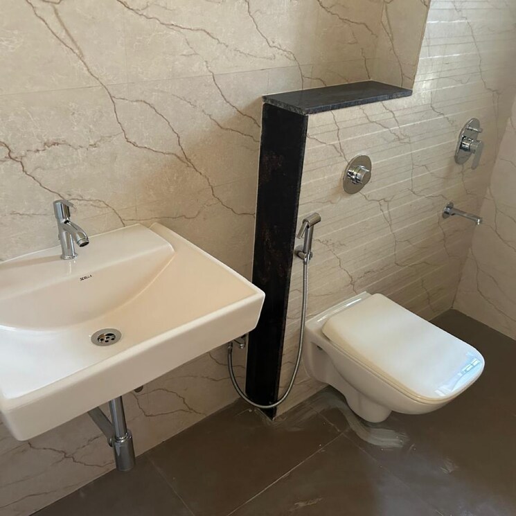 Bathroom, ashoka-tower-andheri 2 Bedroom 780 Sq.Ft. Apartment In Yari Road Mumbai 7969803