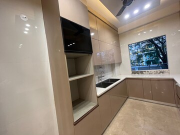 Kitchen in 4 BHK Builder Floor at Sector 55 – for Rent