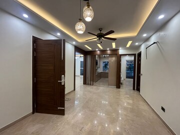  4 BHK Builder Floor at Sector 55 – for Rent