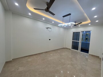 Bedroom in 4 BHK Builder Floor at Sector 55 – for Rent