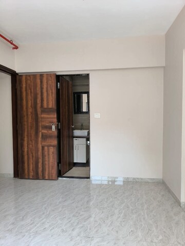Room in 1 BHK Apartment at Veena Senterio, Chembur – for Rent
