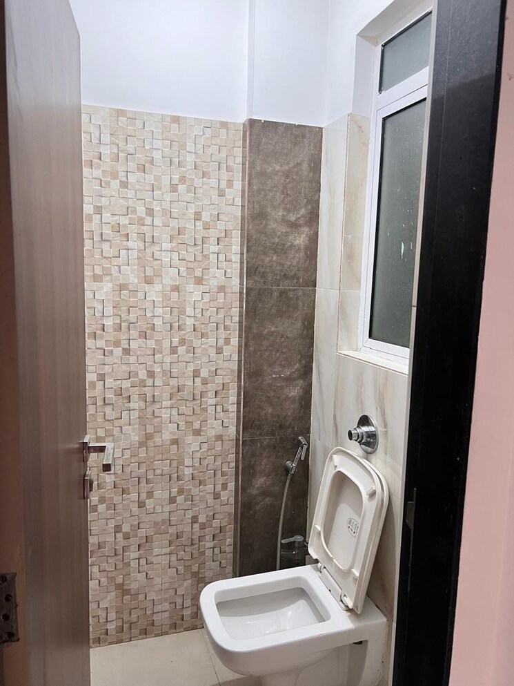 Bathroom, vakratunda-dilkhush 1 Bedroom 417 Sq.Ft. Apartment In Andheri East Mumbai 7969932