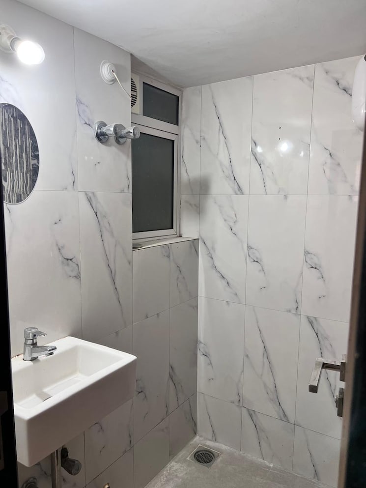 Bathroom, vakratunda-dilkhush 1 Bedroom 417 Sq.Ft. Apartment In Andheri East Mumbai 7969932