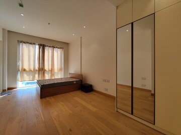 Room in 3 BHK Apartment at Bhartiya Leela Residences, Thanisandra Main Road – for Rent