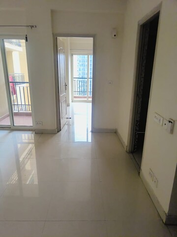 Room in 1 BHK Apartment at Maxblis Grand Kingston, Sector 75 – for Rent