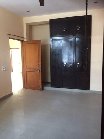 3 BHK Builder Floor For Rent in RWA Apartments Sector 53 Sector 53 Noida  7970068