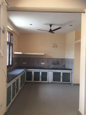 3 BHK Builder Floor For Rent in RWA Apartments Sector 53 Sector 53 Noida  7970068