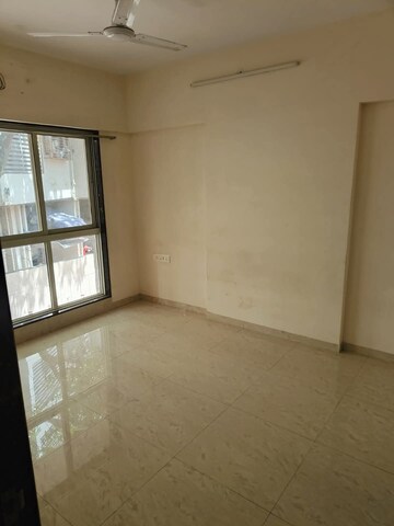 Room in 2 BHK Apartment at Veena Senterio, Chembur – for Rent