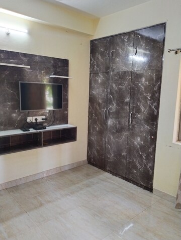 Furnished Amenities in 3 BHK Apartment at Meharia Windsor Legacy, Em Bypass – for Rent