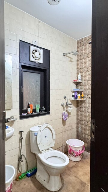 Bathroom in 2.5 BHK Builder Floor at Ansal Sushant Lok I, Sector 43 – for Rent