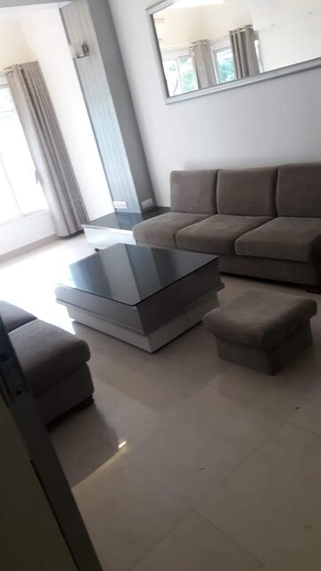 Living Room in 1.5 BHK Apartment at Vasant Apartment Juhu, Juhu – for Rent