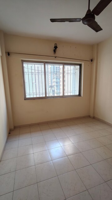 Room in 1 BHK Apartment at Valentine Apartments, Goregaon East – for Rent