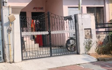 2 BHK Builder Floor For Sale in Mu 1 Greater Noida