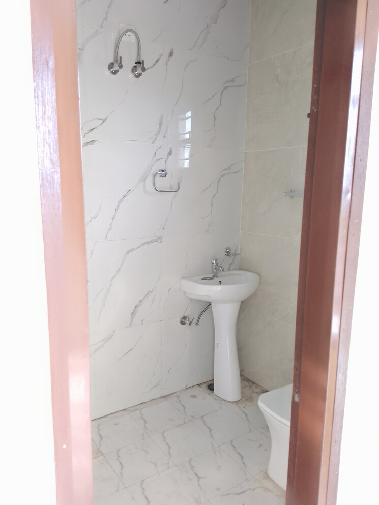Bathroom, sector 115 3 Bedroom 125 Sq.Yd. Apartment In Sector 115 Mohali 7970348
