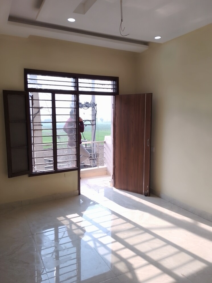 Room, sector 115 3 Bedroom 125 Sq.Yd. Apartment In Sector 115 Mohali 7970348