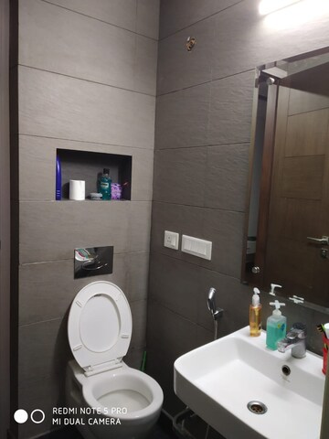 Bathroom in 1.5 BHK Apartment at Malviya Nagar – for Rent