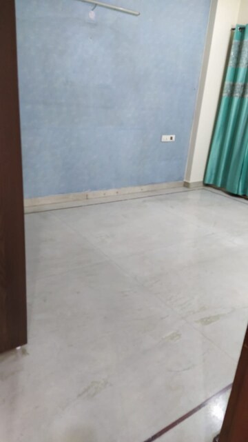 Room in 1.5 BHK Apartment at Malviya Nagar – for Rent