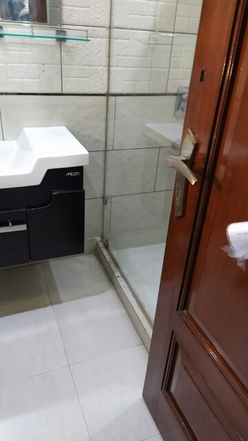 Bathroom in 1.5 BHK Apartment at Malviya Nagar – for Rent