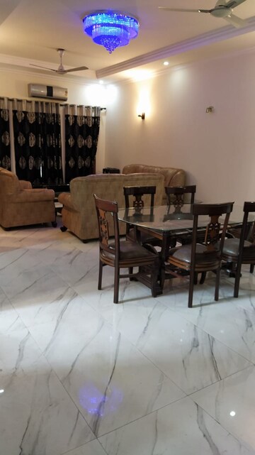 Living Room in 1.5 BHK Apartment at Malviya Nagar – for Rent