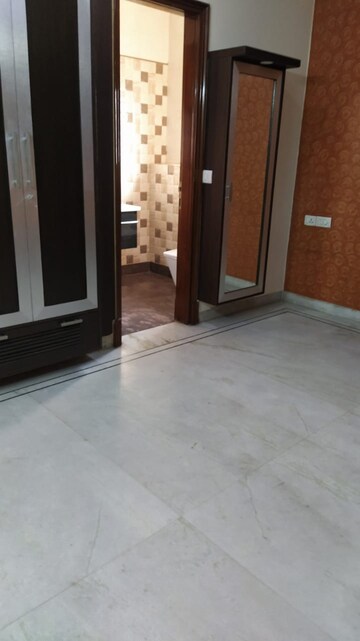 Room in 1.5 BHK Apartment at Malviya Nagar – for Rent
