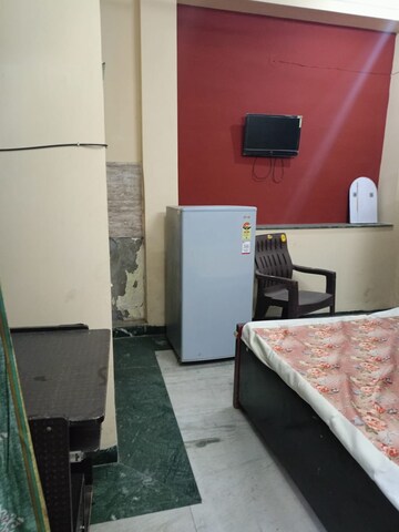 Team Area in 1 RK Builder Floor at Ansal Sushant Lok I, Sector 43 – for Rent