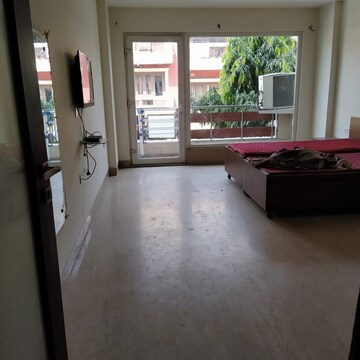 Bedroom in 3 BHK Apartment at Shivalik Colony – for Rent