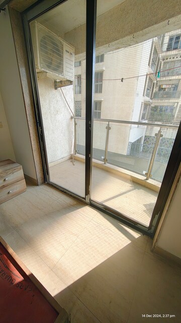 Bathroom in 3 BHK Apartment at HDIL Metropolis Residences, Andheri West – for Rent