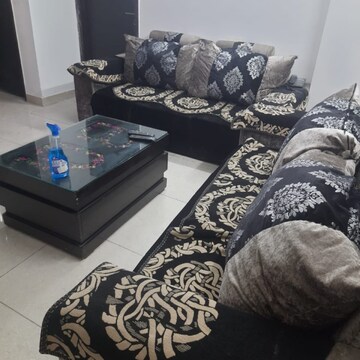 Living Room in 2.5 BHK Apartment at Ajnara Grand Heritage, Sector 74 – for Rent