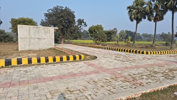  Plot – Exterior View View at Banthra Sikander Pur - for Sale