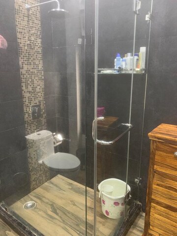 Bathroom in 4 BHK Apartment at Bestech Park View Spa, Sector 47 – for Sale