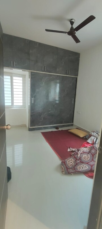 Furnished Amenities in 2 BHK Apartment at Kondapur – for Rent
