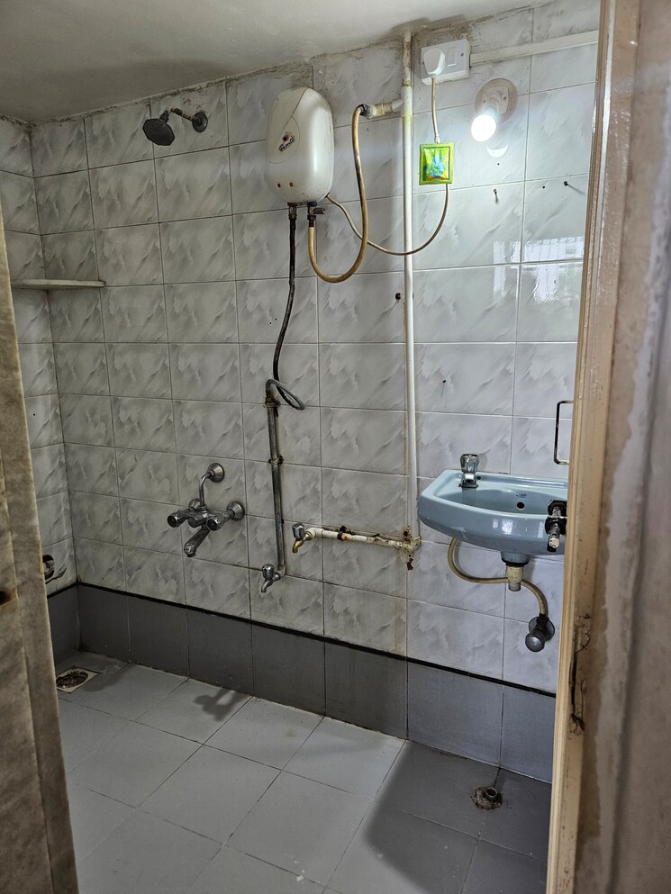 Bathroom, raviraj-heritage 1 Bedroom 600 Sq.Ft. Apartment In Bopodi Pune 7970675