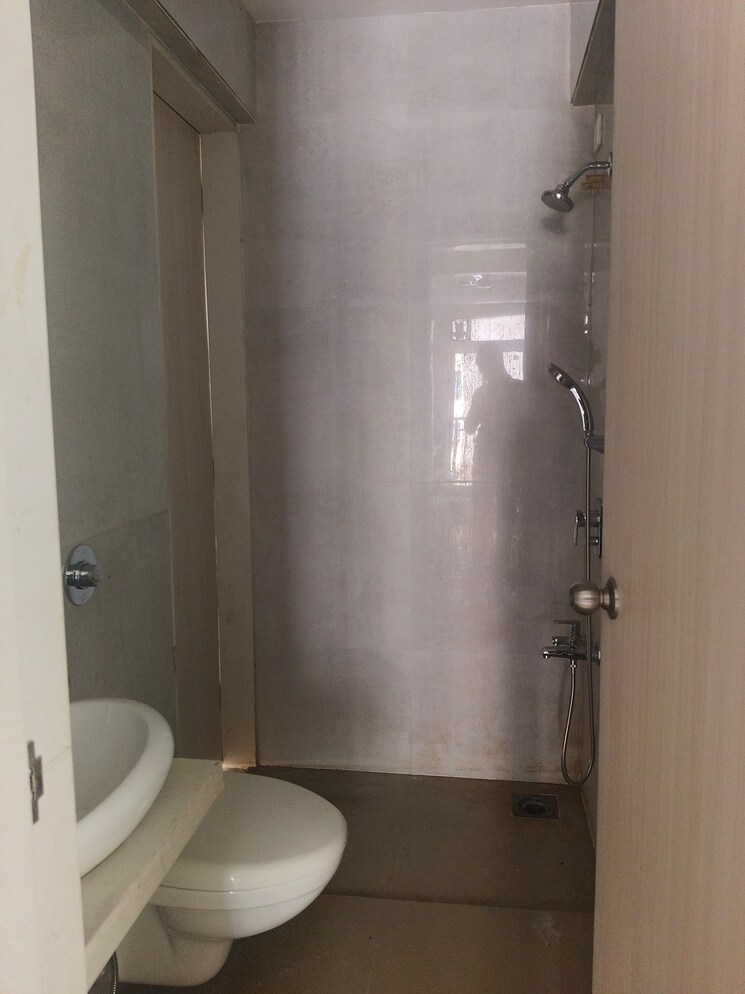 Bathroom, vihang-vermont 2 Bedroom 750 Sq.Ft. Apartment In Ghodbunder Road Thane 7970673