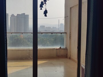 Room in 2 BHK Apartment at Rohan Tarang, Wakad – for Rent