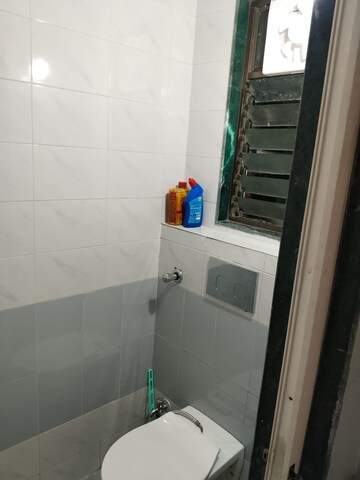Bathroom in 1 BHK Apartment at Sector 14 Dwarka – for Rent
