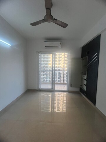 Room in 3 BHK Apartment at Ace Divino, Sector 1 Greater Noida – for Rent