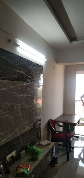 Room in 2 BHK Apartment at Alkapuri – for Rent