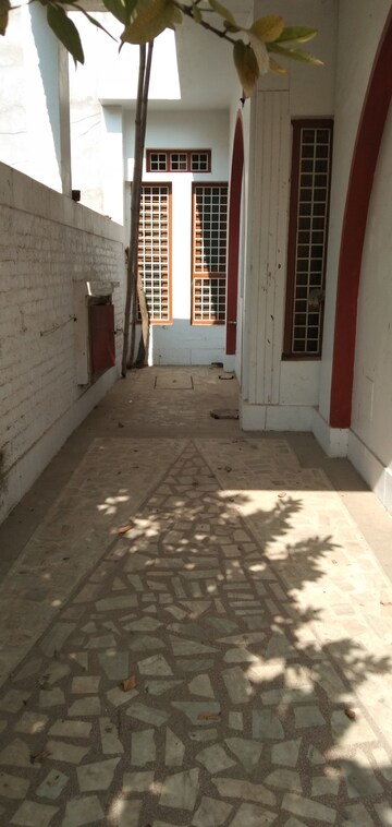 2 BHK Apartment – Exterior View View at Alkapuri - for Rent