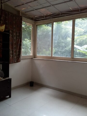 Room in 2 BHK Apartment at Vasant Kunj – for Sale