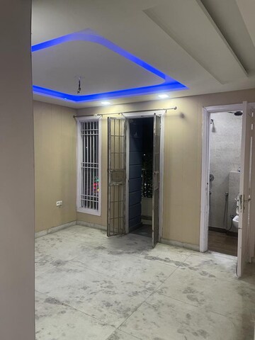 Building Lobby in 2 BHK Builder Floor at Paschim Vihar – for Rent