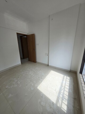 Room in 1 BHK Apartment at Shree Riddhi Siddhi Sumukh Hills, Kandivali East – for Rent