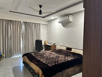 Room in 2 BHK Builder Floor at Builder Floor, Sector 28 – for Rent