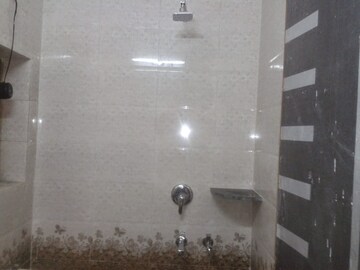 Master Bedroom in 1 BHK Builder Floor at Ramesh Nagar – for Rent