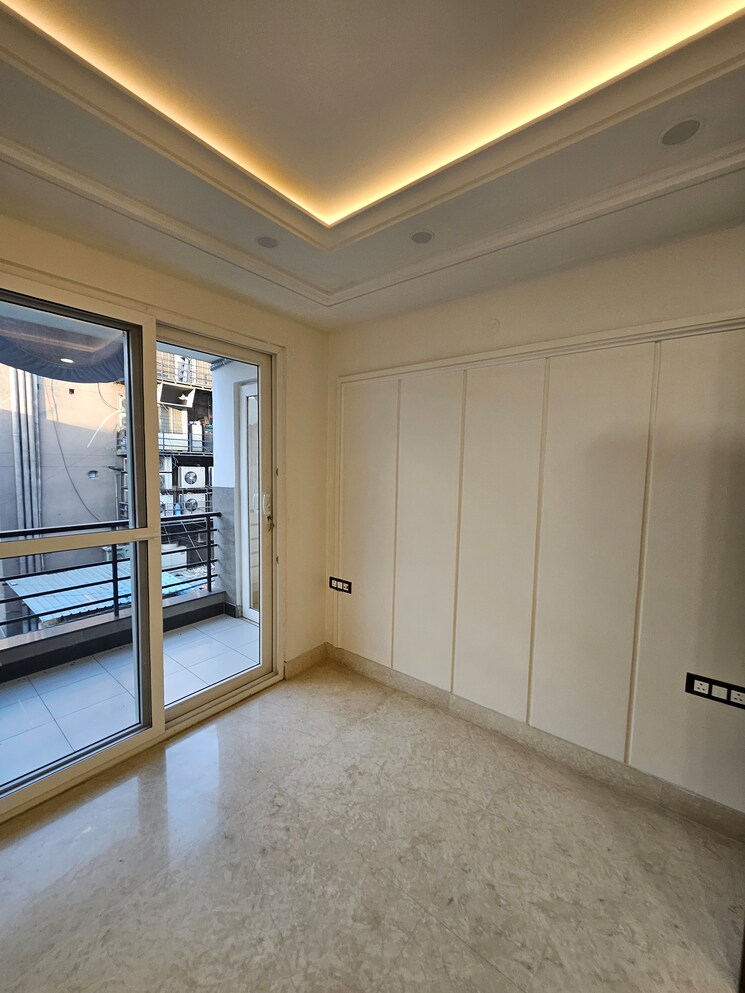 Room, new rajinder nagar 4 Bedroom 375 Sq.Yd. Builder Floor In New Rajinder Nagar Delhi 7971026